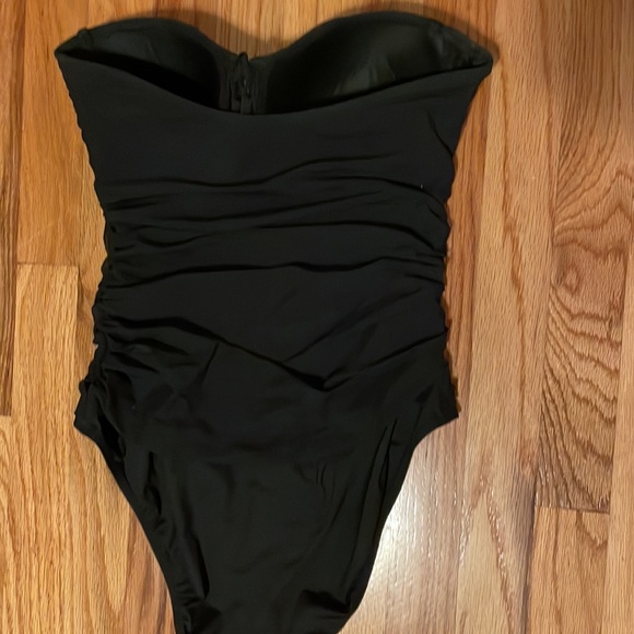 Ralph Lauren black one piece bathing suit. Size 8. - Picture 3 of 4